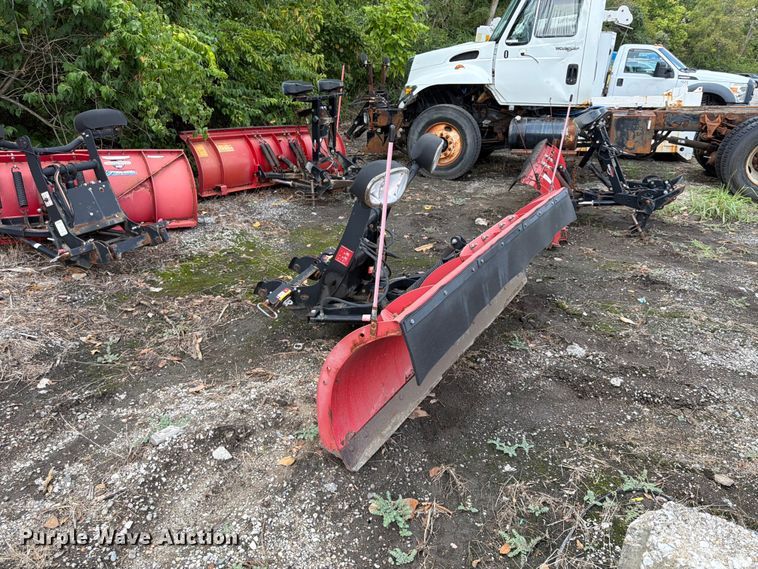 image for item FU4656 The Boss Snowplow RT3 straight blade snowplow