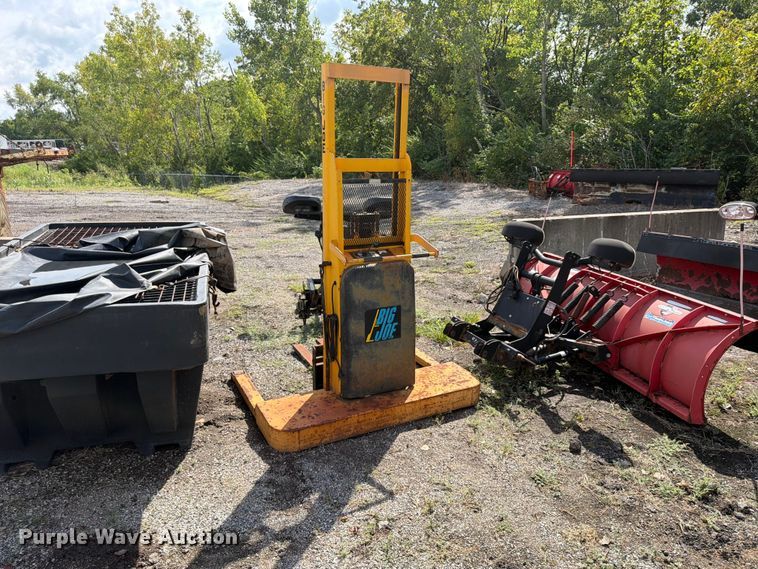 image for item FU4659 Big Joe 2018-A6 S pallet stacker