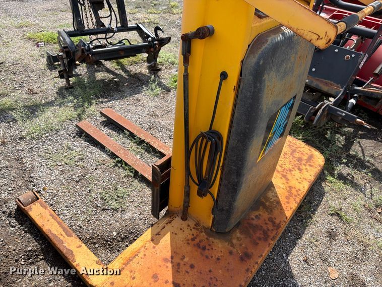 image for item FU4659 Big Joe 2018-A6 S pallet stacker