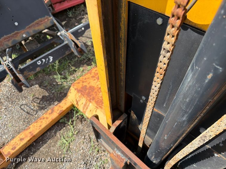 image for item FU4659 Big Joe 2018-A6 S pallet stacker