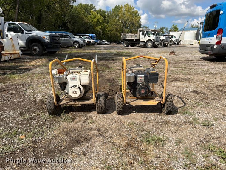 image for item FU4660 (2) Wacker PT3B pumps