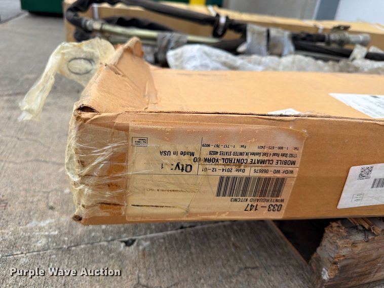 image for item FU4663 Automotive parts and accessories 
