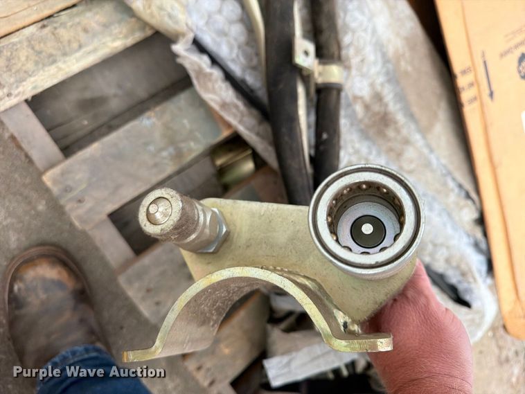 image for item FU4663 Automotive parts and accessories 