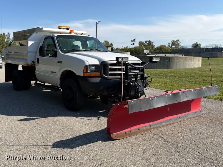 image for item FU4668 1999 Ford F350  Super Duty dump bed pickup truck