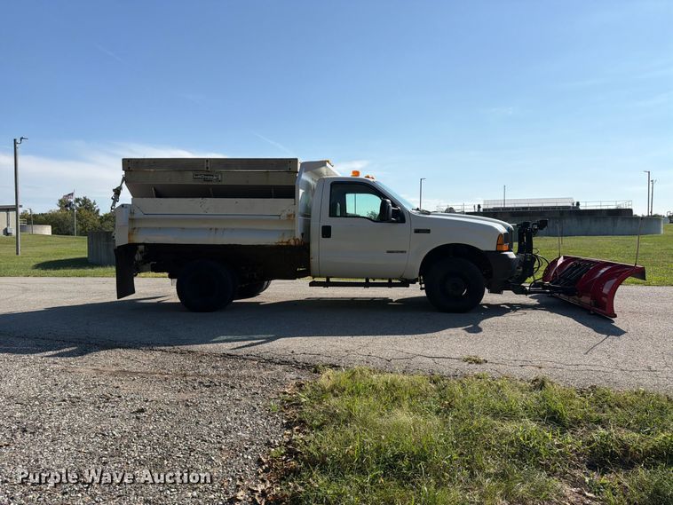image for item FU4668 1999 Ford F350  Super Duty dump bed pickup truck