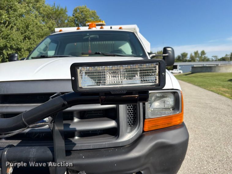 image for item FU4668 1999 Ford F350  Super Duty dump bed pickup truck