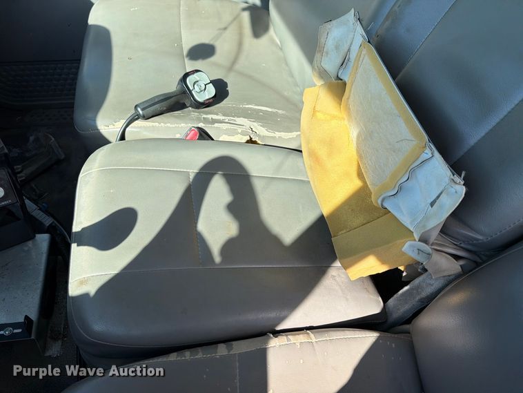 image for item FU4668 1999 Ford F350  Super Duty dump bed pickup truck