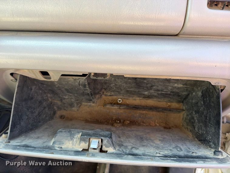 image for item FU4668 1999 Ford F350  Super Duty dump bed pickup truck