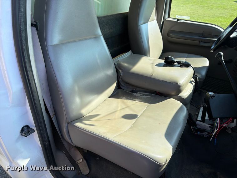 image for item FU4668 1999 Ford F350  Super Duty dump bed pickup truck