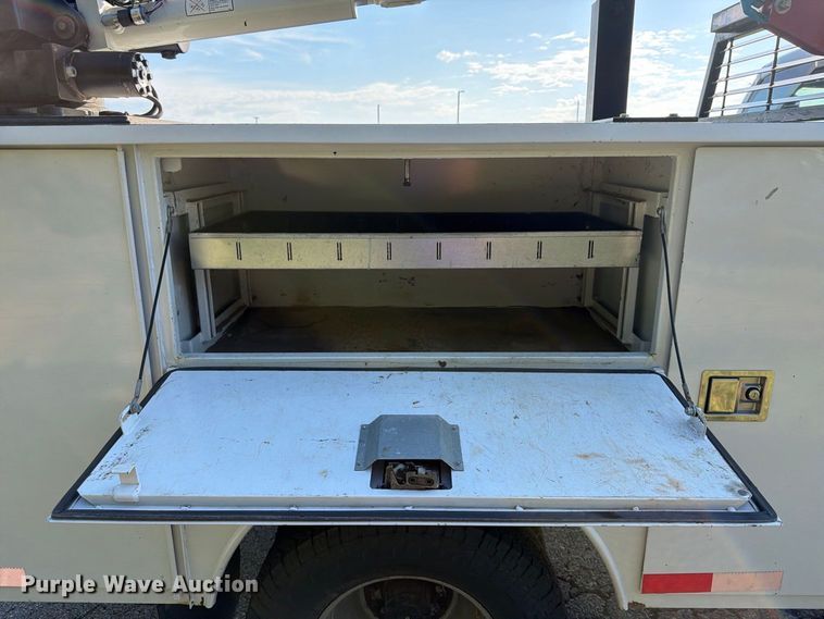 image for item FU4669 2016 Ford F350 Super Duty XL Ext. Cab utility / service truck