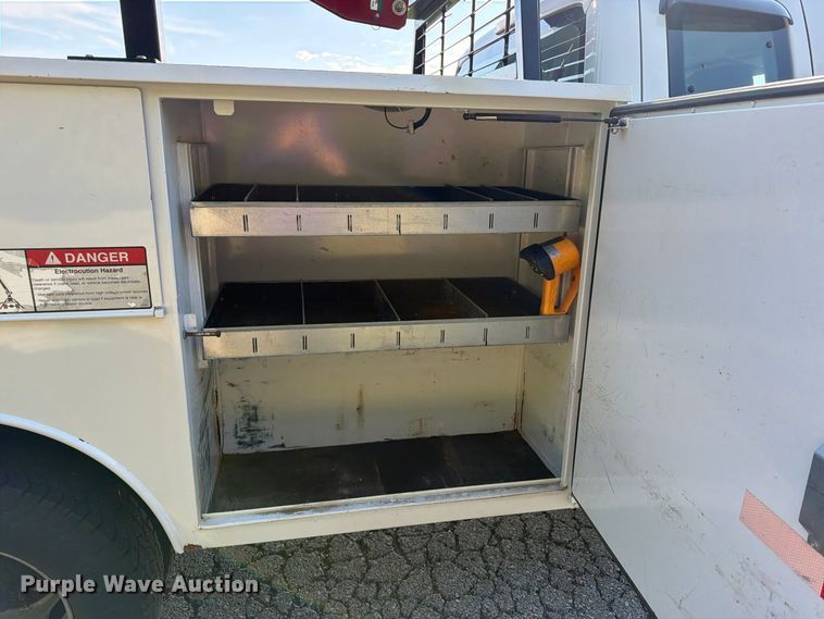 image for item FU4669 2016 Ford F350 Super Duty XL Ext. Cab utility / service truck