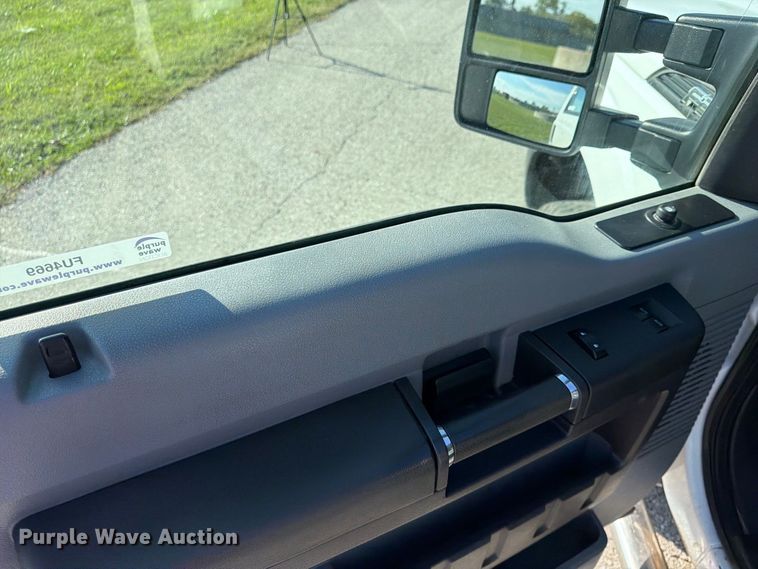 image for item FU4669 2016 Ford F350 Super Duty XL Ext. Cab utility / service truck
