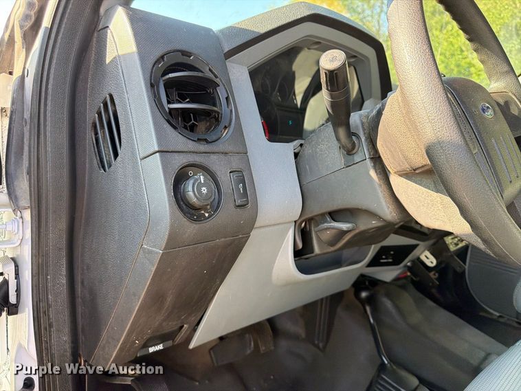 image for item FU4669 2016 Ford F350 Super Duty XL Ext. Cab utility / service truck