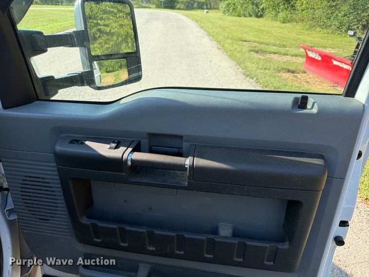 image for item FU4669 2016 Ford F350 Super Duty XL Ext. Cab utility / service truck