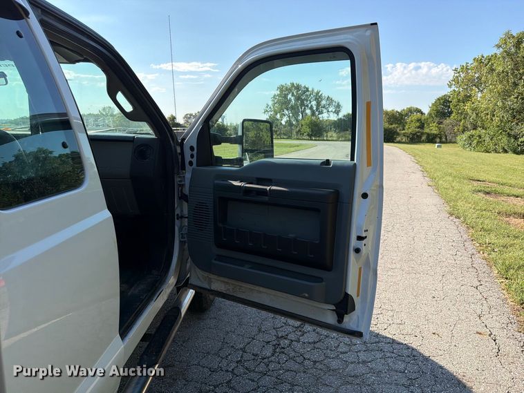 image for item FU4669 2016 Ford F350 Super Duty XL Ext. Cab utility / service truck