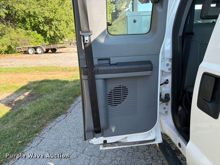 image for item FU4669 2016 Ford F350 Super Duty XL Ext. Cab utility / service truck