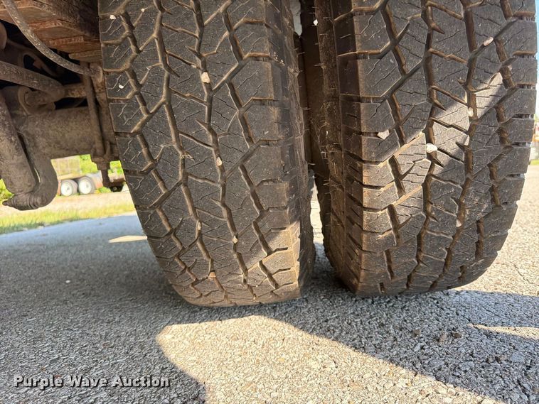 image for item FU4669 2016 Ford F350 Super Duty XL Ext. Cab utility / service truck
