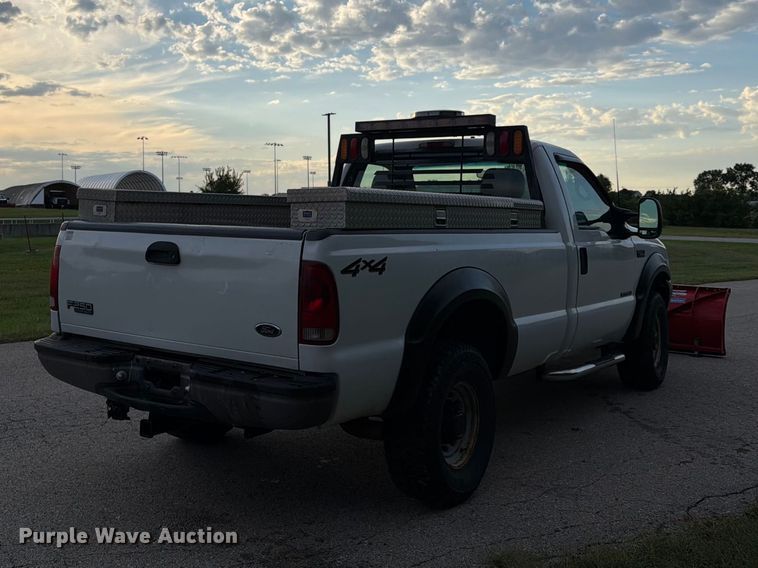 image for item FU4670 2000 Ford F250 Super Duty XL pickup truck