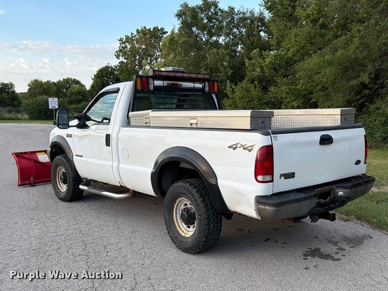 image for item FU4670 2000 Ford F250 Super Duty XL pickup truck