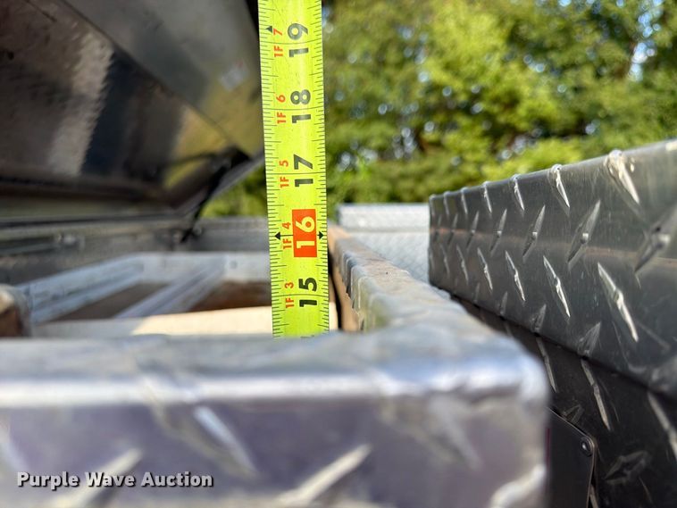image for item FU4670 2000 Ford F250 Super Duty XL pickup truck