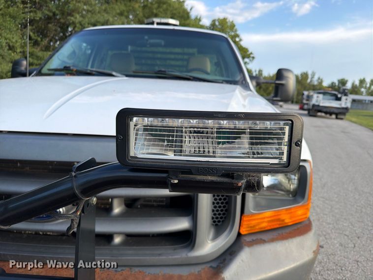 image for item FU4670 2000 Ford F250 Super Duty XL pickup truck