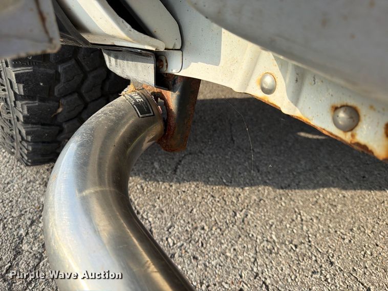 image for item FU4670 2000 Ford F250 Super Duty XL pickup truck