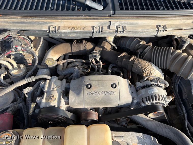 image for item FU4670 2000 Ford F250 Super Duty XL pickup truck