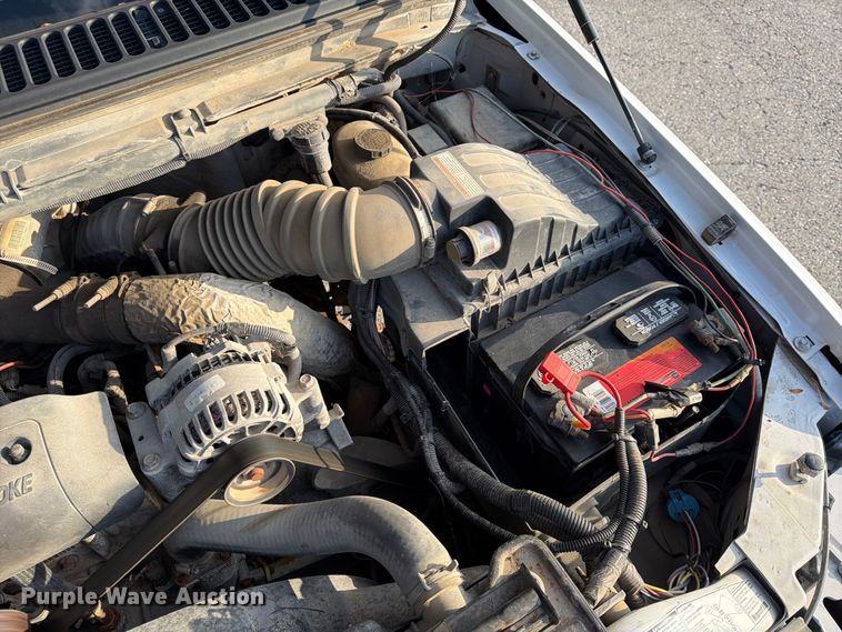 image for item FU4670 2000 Ford F250 Super Duty XL pickup truck