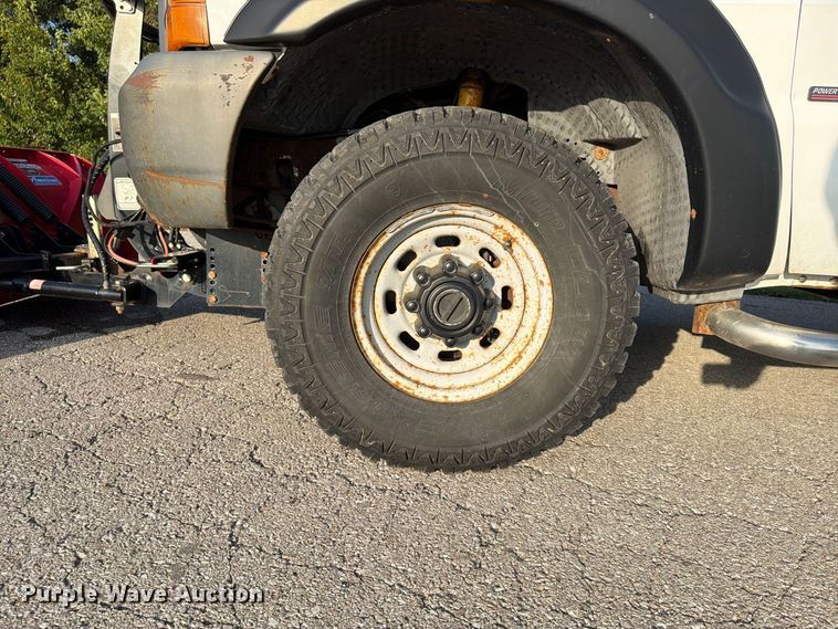 image for item FU4670 2000 Ford F250 Super Duty XL pickup truck
