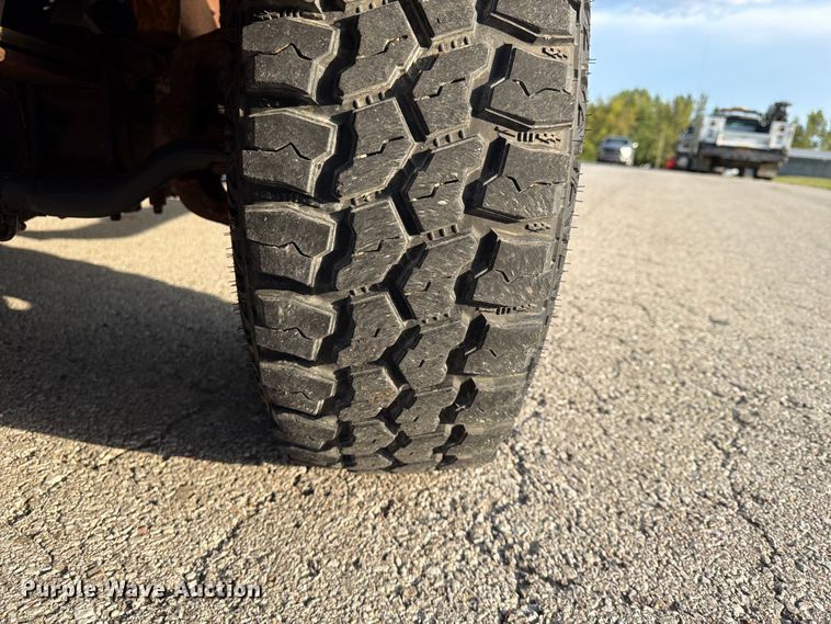 image for item FU4670 2000 Ford F250 Super Duty XL pickup truck