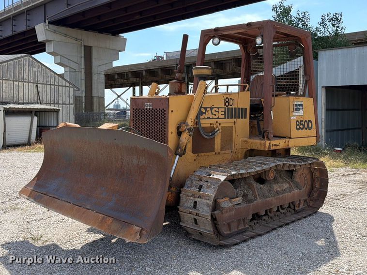 image for item FU4675 1986 Case 850D dozer