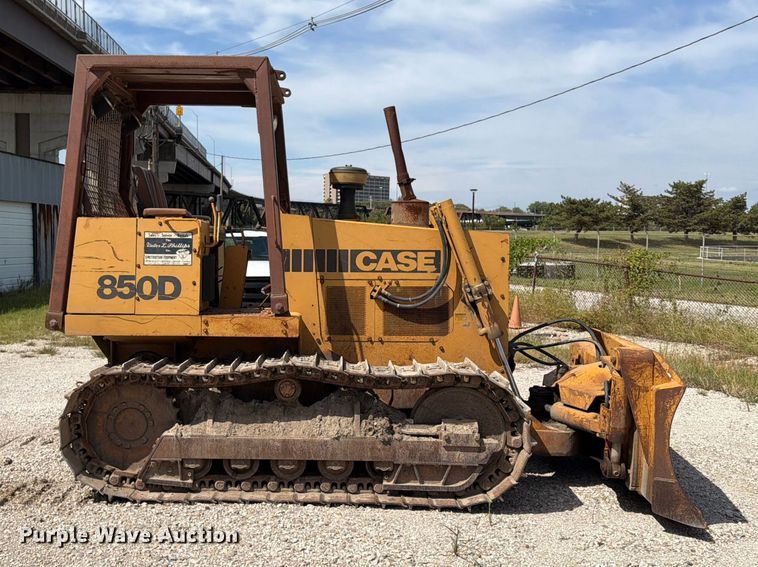 image for item FU4675 1986 Case 850D dozer