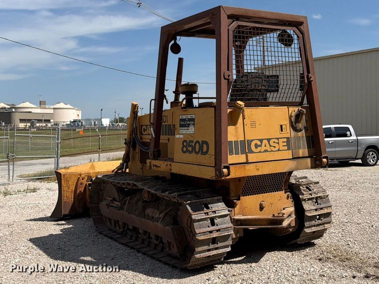 image for item FU4675 1986 Case 850D dozer