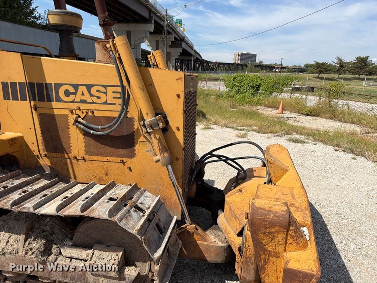 image for item FU4675 1986 Case 850D dozer