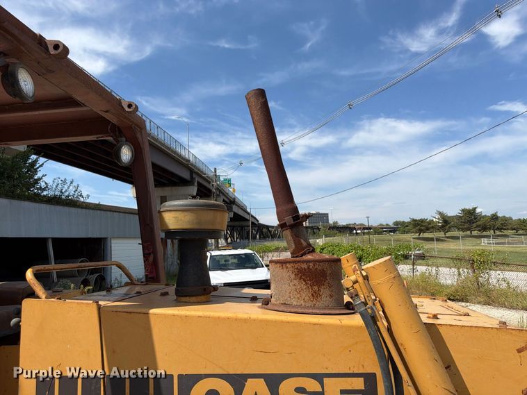 image for item FU4675 1986 Case 850D dozer