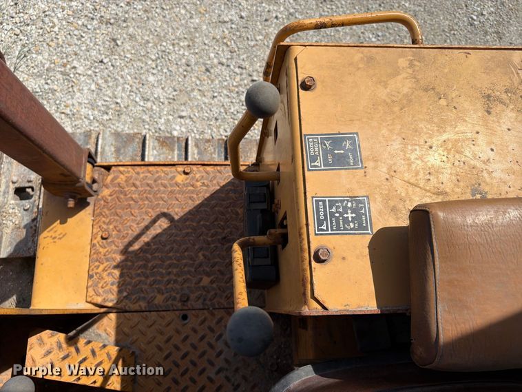 image for item FU4675 1986 Case 850D dozer