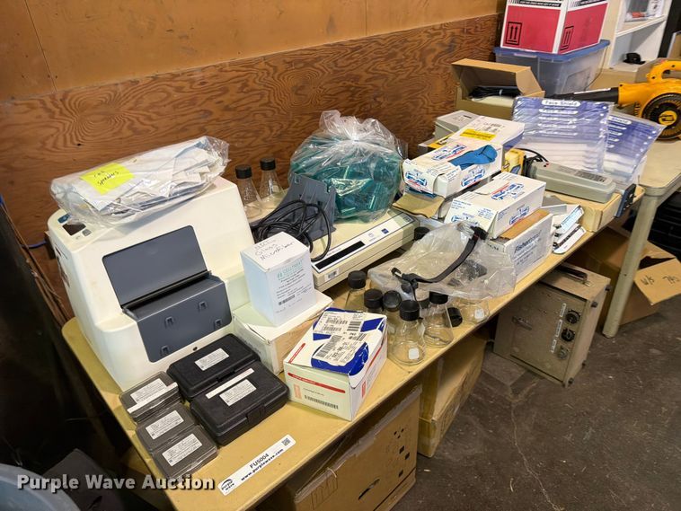image for item FU5004 Lab equipment