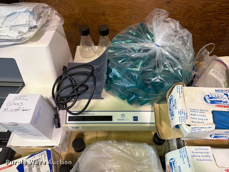 image for item FU5004 Lab equipment