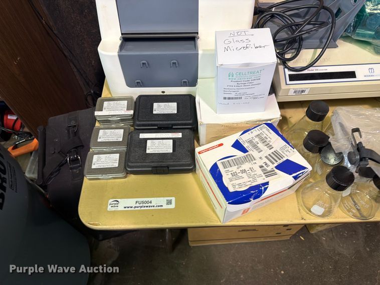 image for item FU5004 Lab equipment