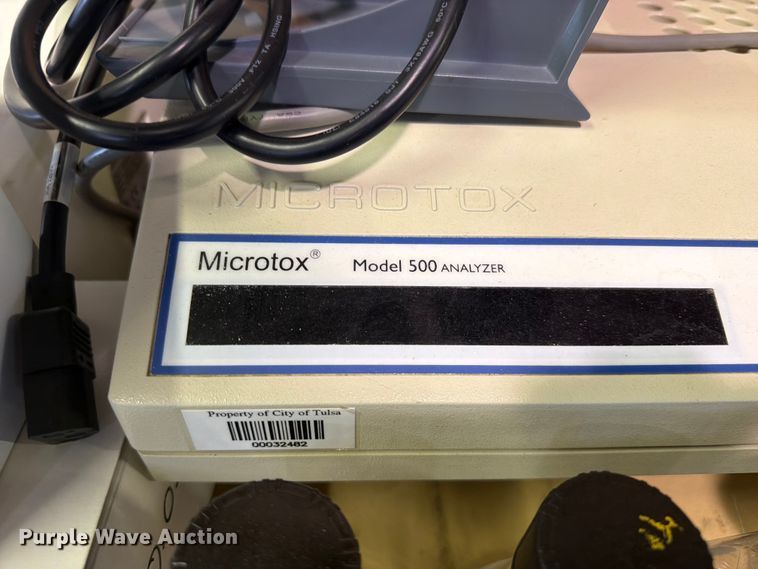 image for item FU5004 Lab equipment