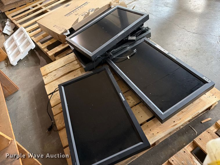 image for item FU5005 (5) Samsung Syncmaster 320 tv's