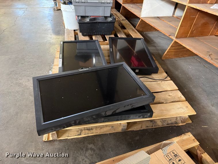 image for item FU5005 (5) Samsung Syncmaster 320 tv's