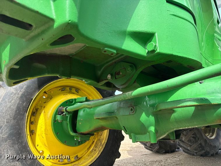 image for item ND9541 2015 John Deere 7210R MFWD tractor