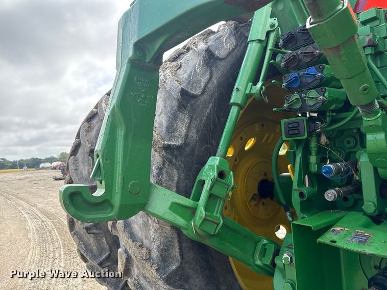 image for item ND9541 2015 John Deere 7210R MFWD tractor