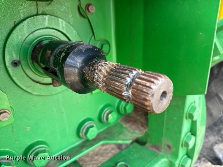 image for item ND9541 2015 John Deere 7210R MFWD tractor