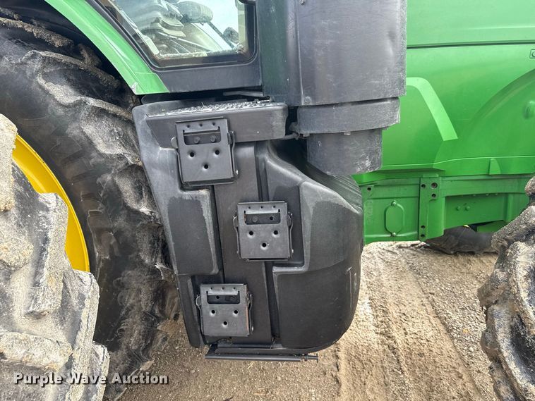image for item ND9541 2015 John Deere 7210R MFWD tractor