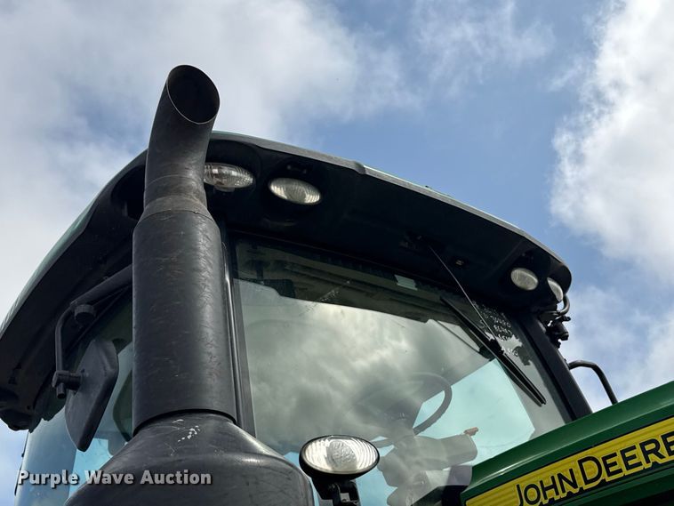 image for item ND9541 2015 John Deere 7210R MFWD tractor