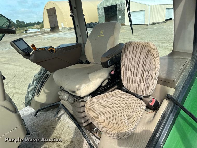 image for item ND9541 2015 John Deere 7210R MFWD tractor