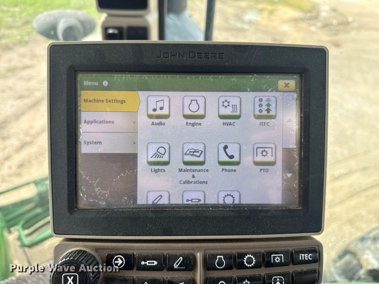 image for item ND9541 2015 John Deere 7210R MFWD tractor