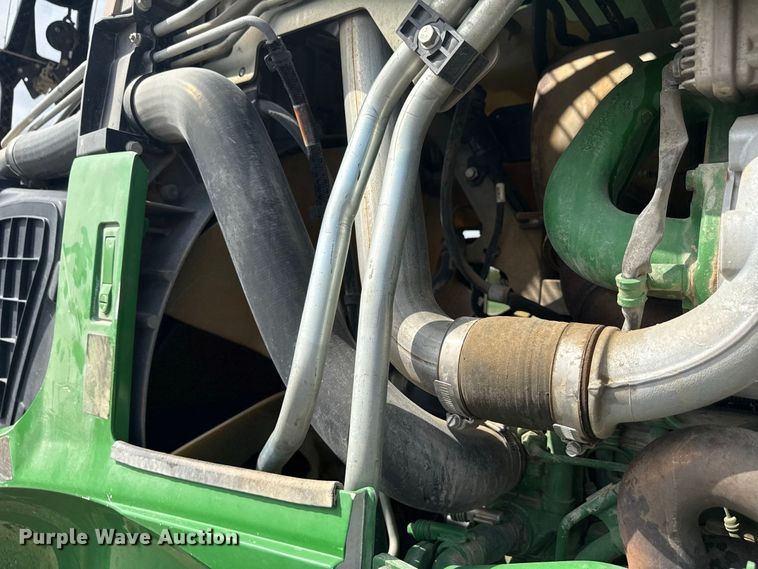 image for item ND9541 2015 John Deere 7210R MFWD tractor